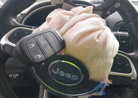 2019 Jeep Compass Latitude 4X4 из США, поврежденный, VIN 3C4NJDBB4KT761015